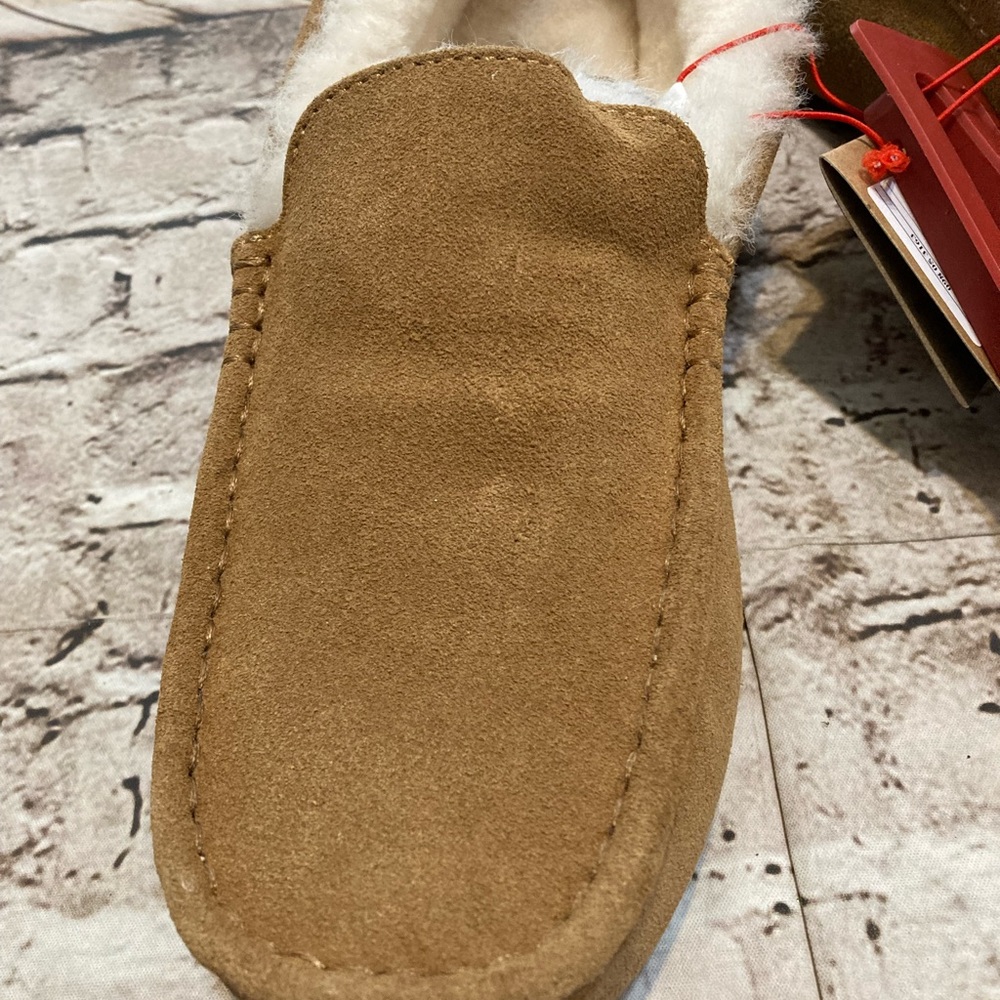 NWT Dluxe by Dearfoama men’s genuine shearling warm & comfy slippers shoes 11 - Picture 4 of 11